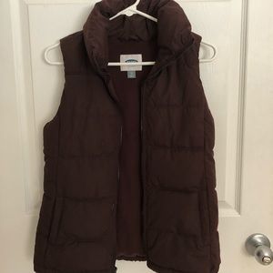 MAROON QUILTED BUBBLE VEST | OLD NAVY XS